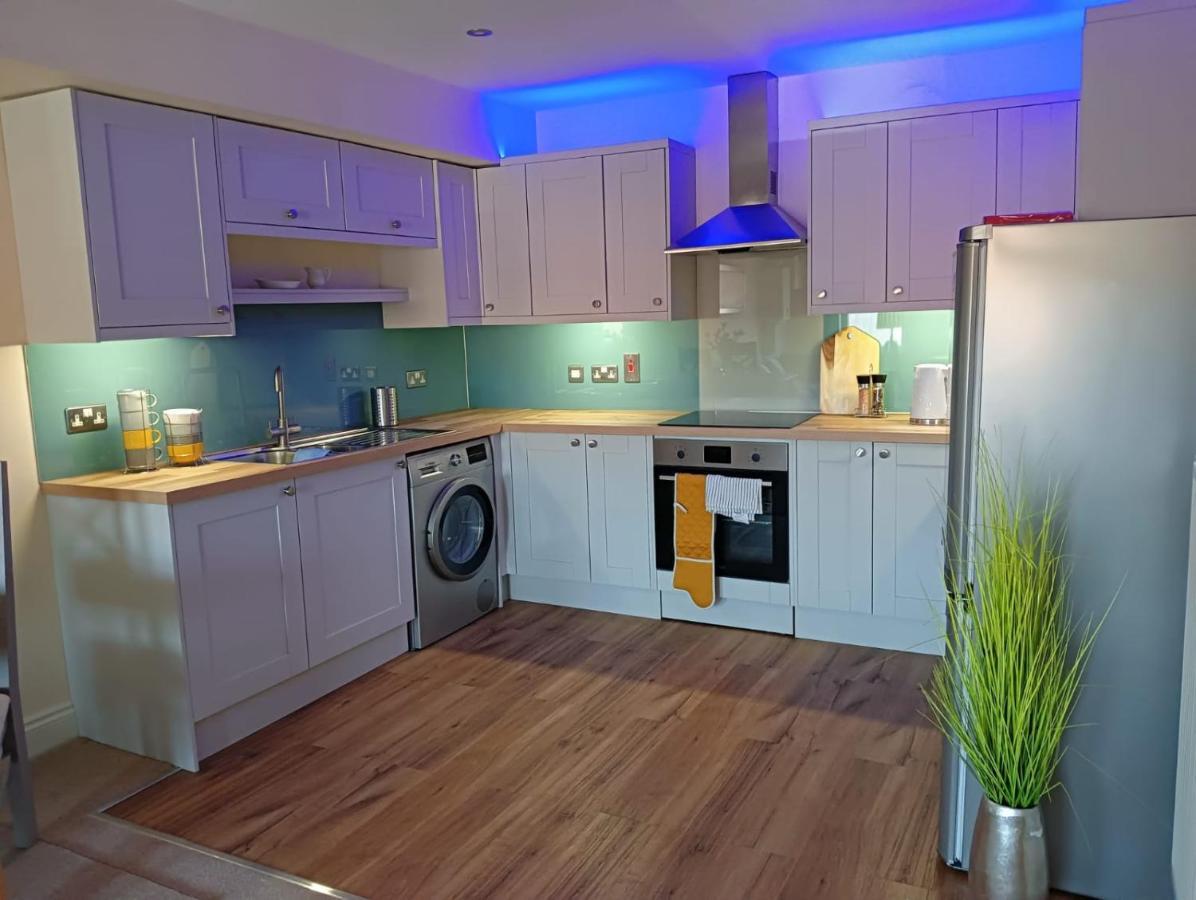 Barchester House Apartments Delux 索尔兹伯里 外观 照片